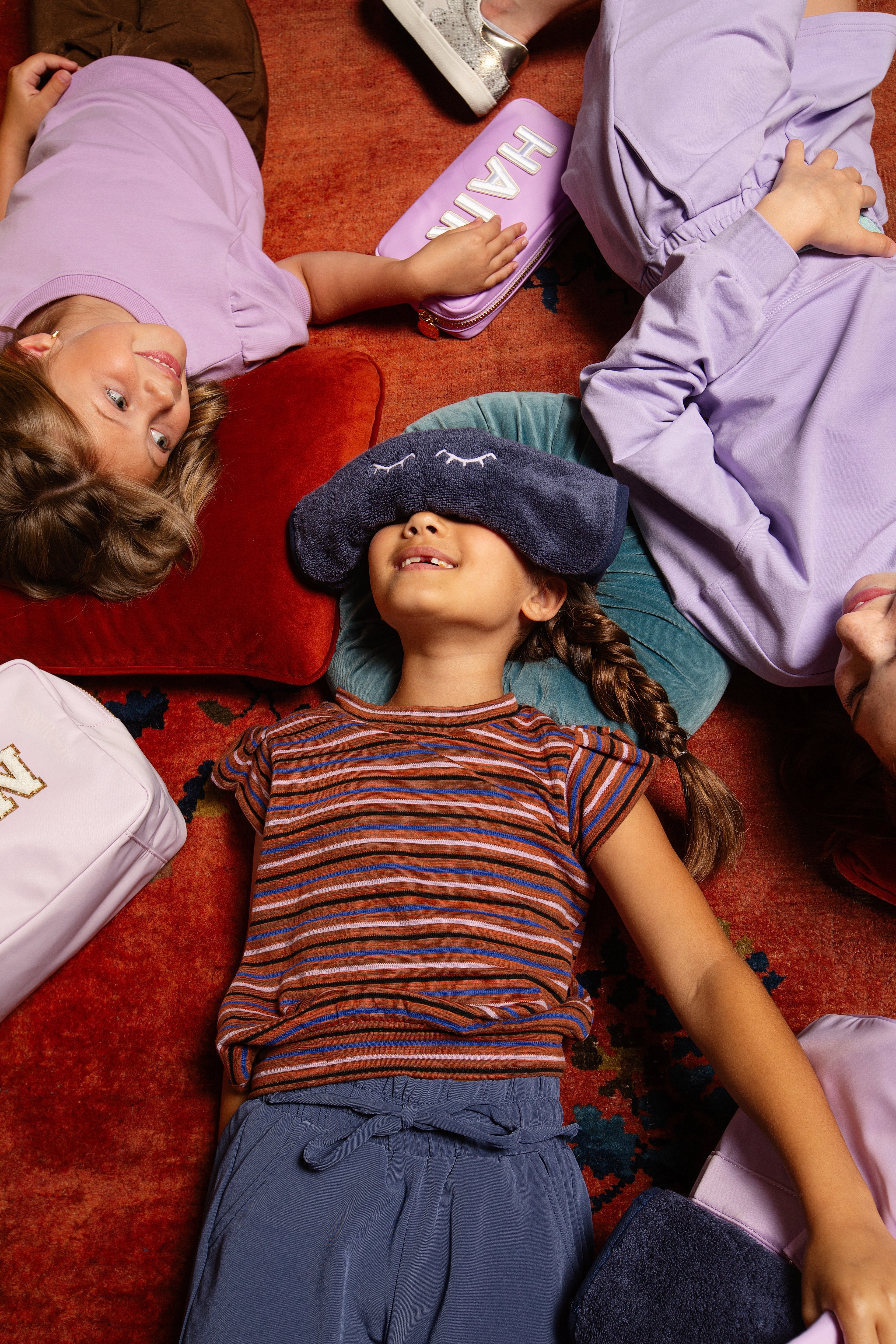 Weezie Eyelash Towel